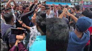 শিক্ষামন্ত্রীর পদত্যাগ দাবিতে রাজধানীর কয়েক জায়গায় শিক্ষার্থীদের অবরোধ