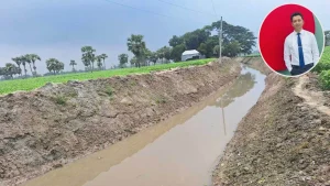 খাল খনন শেষে অতিরিক্ত টাকা ফেরত দিয়ে প্রশংসায় ভাসছেন ইউএনও