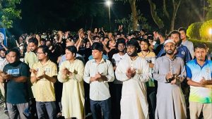 ‘খুনি ধর, জেলে ভর’ স্লোগানে উত্তাল ইবি