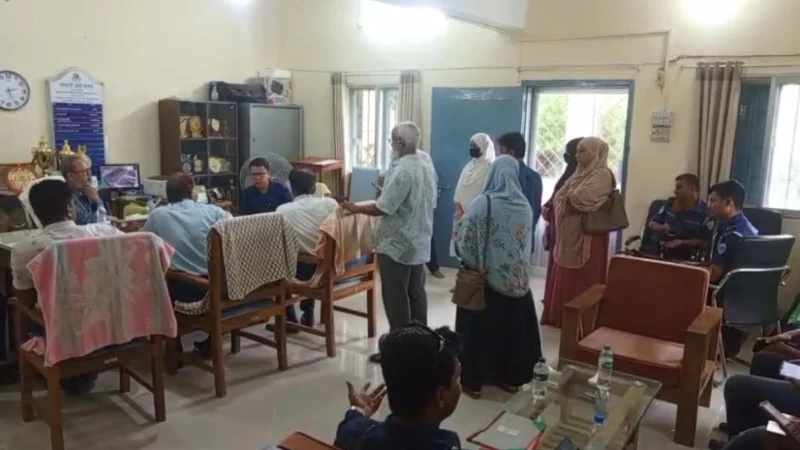 এআই দিয়ে বানানো ভুয়া প্রবেশপত্রে এইচএসসি পরীক্ষা দিতে এসে আটক ২