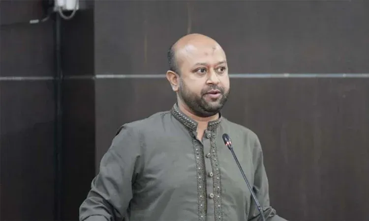 ব্যারিস্টার ফুয়াদকে ৭২ ঘণ্টার মধ্যে প্রকাশ্যে ক্ষমা চাইতে আইনি নোটিশ