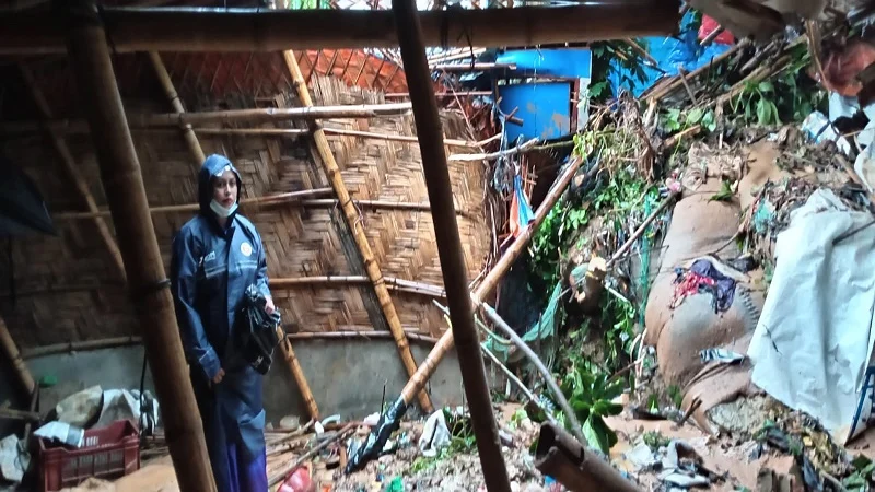 রাখাইন থেকে প্রাণ বাঁচিয়ে এসে উখিয়ার পাহাড়ধসে ৯ রোহিঙ্গার মৃত্যু, ঝুঁকিতে আরও হাজারো পরিবার