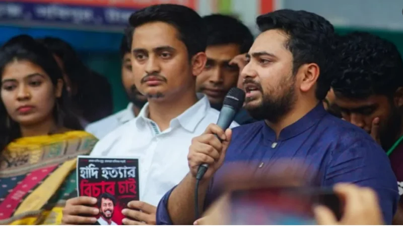 সংসদে কথা বলতে দেয় না, জনসভায় কথা বললে বোমা-ককটেল নিক্ষেপ করে: নাহিদ ইসলাম