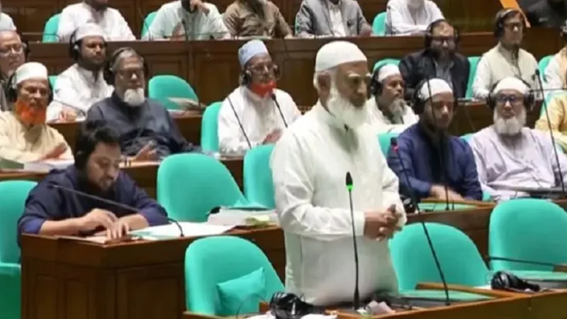আন্দোলনকারীদের ভুলে যাওয়া আত্মার সঙ্গে বিশ্বাসঘাতকতা: জামায়াত আমির