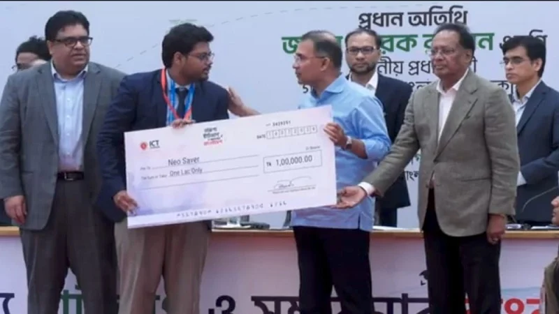জরুরি মুহূর্তে অ্যাম্বুল্যান্স মিলবে এক ক্লিকে, অ্যাপ তৈরি করলেন বাগেরহাটের ধিলন