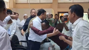 ‘আমার ভাই হত্যার বিচার চাই’, উপদেষ্টার কাছে হাউমাউ করে ছোট ভাইয়ের কান্না