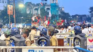 সন্ধ্যায় ছাত্র আন্দোলনে উত্তাল কলকাতা, অবরুদ্ধ শহরের প্রাণকেন্দ্র