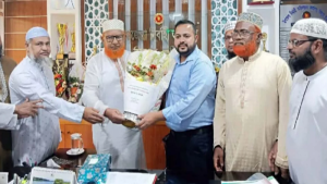নেতাকর্মী নিয়ে নতুন ইউএনওকে সংবর্ধনা দিলেন জামায়াত এমপি, পদমর্যাদা নিয়ে বিতর্ক