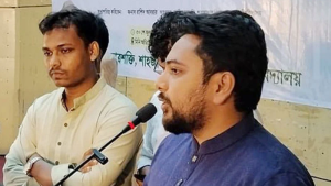 আ.লীগ যেভাবে হামলা করেছিল, একইভাবে বিএনপি করছে: নাহিদ ইসলাম