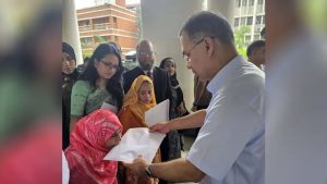 প্রতিবন্ধী তিন ব্যক্তির হাতে নিয়োগপত্র তুলে দিলেন প্রধানমন্ত্রী