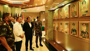 সাবেক সেনাপ্রধানদের ছবির মাঝে বাবার ছবি দেখে থমকে দাঁড়ালেন প্রধানমন্ত্রী