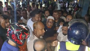 পাবনায় জুমার নামাজে ইমামতি নিয়ে বিএনপি-জামায়াতের উ’ত্তে’জ’না, অতিরিক্ত পুলিশ মোতায়েন