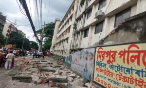 মিরপুরে দেয়াল ধসে একজন নিহত, আহত অন্তত ৭