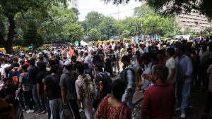 যন্তর মন্তরে মোবাইল ইন্টারনেট বন্ধের নির্দেশ সরকারের