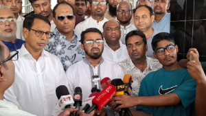 ‘মানুষের সামনে তাদের এমপিকে নিয়ে বাজে মন্তব্য করবেন, তারা ছেড়ে দেবে?’