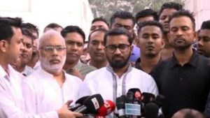 জিয়াউর রহমান ও খালেদা জিয়ার কবরে রাশেদ খাঁনের শ্রদ্ধা নিবেদন