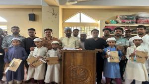 খালেদা জিয়ার জন্মবার্ষিকী উপলক্ষে এতিম ও অসহায় শিক্ষার্থীদের মাঝে শিক্ষাসামগ্রী বিতরণ করে কুবি শাখা ছাত্রদল