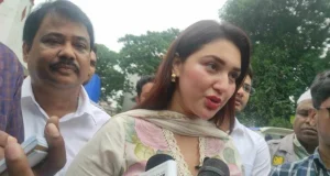 অলৌকিকভাবে বড় দুর্ঘটনার হাত থেকে বেঁচে গেলেন অপু বিশ্বাস