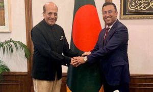 প্রধানমন্ত্রীর পররাষ্ট্রবিষয়ক উপদেষ্টা হুমায়ুন কবিরের সঙ্গে ভারতীয় হাইকমিশনারের সৌজন্য সাক্ষাৎ