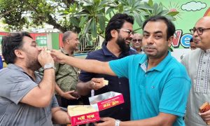 রাষ্ট্রপতি পদে মির্জা ফখরুলকে মনোনীত করায় ঠাকুরগাঁওয়ে বিএনপি নেতাকর্মীদের মিষ্টি বিতরণ