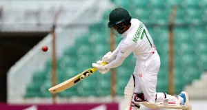 এক রানের আফসোস নিয়ে মাঠ ছাড়লেন মুমিনুল