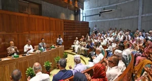 ইউপি নির্বাচন নিয়ে মন্ত্রী-এমপিদের যে বিষয়ে সতর্ক করলেন প্রধানমন্ত্রী