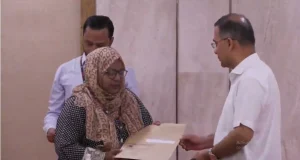 গুম-খুন ও জুলাই গণঅভ্যুত্থানে শহীদ পরিবারের হাতে চাকরির নিয়োগপত্র তুলে দিলেন প্রধানমন্ত্রী