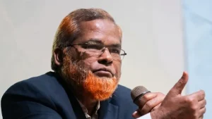 ছাত্রদল নেতার হুমকির পর পদত্যাগ করলেন চবির হল প্রভোস্ট