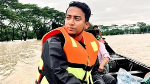 আমরা যে রাস্তা দিয়ে ফিরব, সেটি পুরো ধসে গেছে: নেপাল থেকে তাসরিফ খান