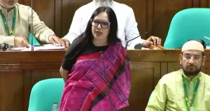 দুষ্ট লোকে বলে ‘টুকু আসে টুকু যায়’: লোডশেডিং নিয়ে রুমিন ফারহানা