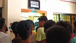 ছাত্রদল-যুবদলের বিক্ষোভের জেরে নাটোরে ফ্যামিলি কার্ড শুমারির নিয়োগ পরীক্ষার ফল স্থগিত