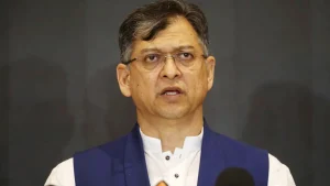 গত ছয় মাসে দায়েরকৃত ফৌজদারি মামলার প্রায় সব আসামি গ্রেপ্তার করা হয়েছে: স্বরাষ্ট্রমন্ত্রী
