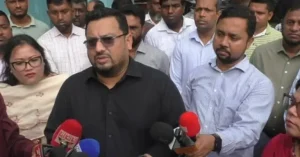 অফিসে নেই কর্মকর্তা-কর্মচারী, হয়ে গেছে হাজিরা: পরিদর্শনে এসে অসন্তোষ ভূমি প্রতিমন্ত্রী