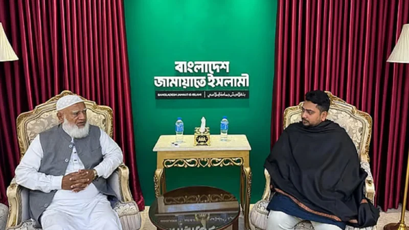 জামায়াত-এনসিপির ঐক্যে ভাঙন ধরাতে চায় সরকার, সংস্কার ইস্যুতে অটুট ১১ দল