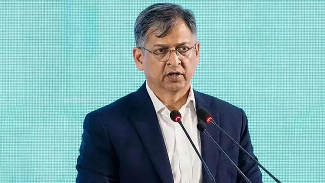 আওয়ামী লীগের পরিণতি নির্ধারণ করবে আদালত: স্বরাষ্ট্রমন্ত্রী