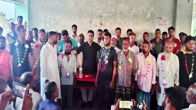 ভিডিও ভাইরালের পর এবার গাজী নজরুলের অনুসারী ১২ কর্মীর বিএনপিতে যোগদান