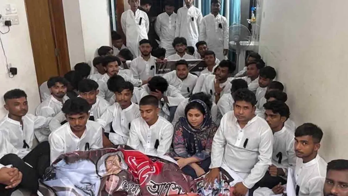 পরনে সাদা পাঞ্জাবি ও কালো ব্যাজ, আ. লীগের ৫৩ নেতাকর্মী গ্রেপ্তার