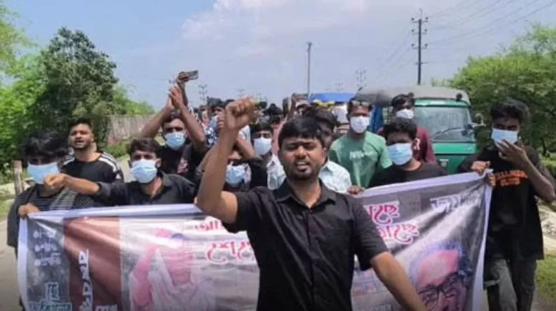 নিষিদ্ধ ছাত্রলীগের ঝটিকা মিছিল, পুলিশ বলছে ভিডিও দেখে শনাক্ত করে ব্যবস্থা