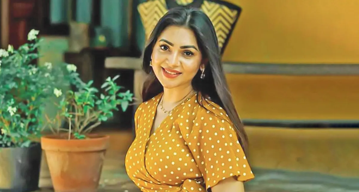 যারা শুধু নিজের প্রয়োজনেই পাশে আসে, তারা আপনার উপকারে না এলেও নিঃশেষ করে দেয় : প্রভা