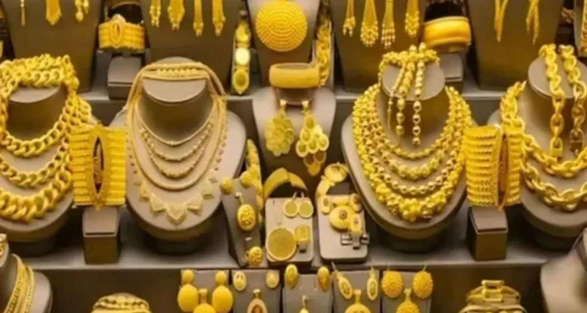 আজ হঠাৎ স্বর্ণের দামে বড় লাফ