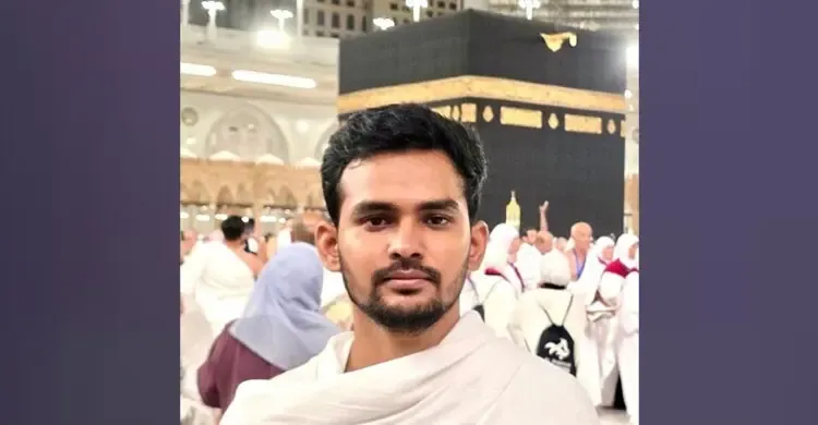ওমরাহ পালন করেছেন আসিফ মাহমুদ সজীব ভূঁইয়া