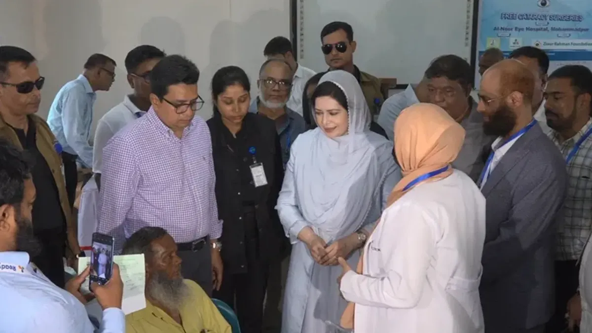 ছানি অপারেশন ক্যাম্প পরিদর্শন করলেন ডা. জুবাইদা রহমান