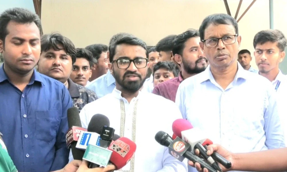 শরিয়াহ আইন কায়েমের নামে জনগণের সঙ্গে মুনাফেকি করছে জামায়াত: রাশেদ খান