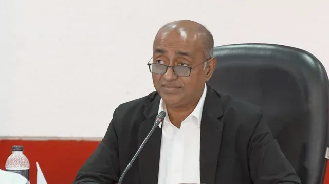 সরকার ভুল করলে আঙুল দিয়ে দেখিয়ে দিন: আইনমন্ত্রী