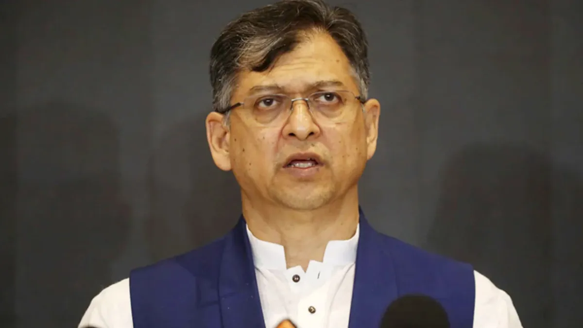 গত ছয় মাসে দায়েরকৃত ফৌজদারি মামলার প্রায় সব আসামি গ্রেপ্তার করা হয়েছে: স্বরাষ্ট্রমন্ত্রী