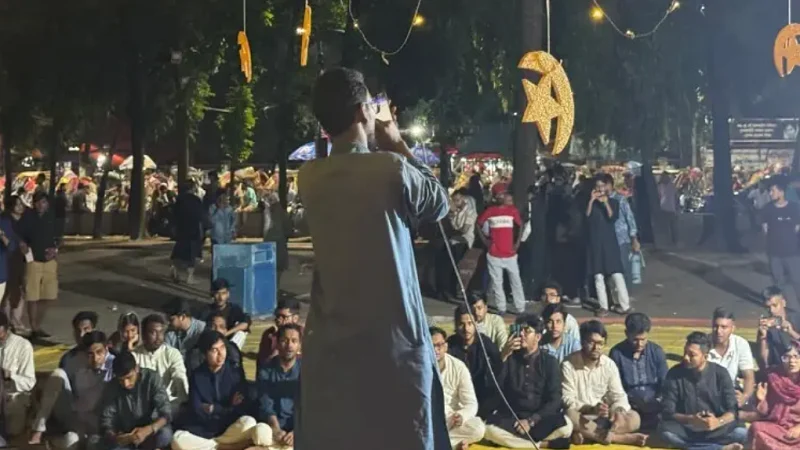 ‘ইশকে মোস্তফা’য় মুখর টিএসসি, ‘তাজদারে হারাম’ থেকে ‘নবী মোর পরশ মণি’