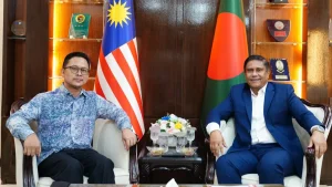 প্রধানমন্ত্রীর প্রতিরক্ষা উপদেষ্টার সঙ্গে মালয়েশিয়ার হাইকমিশনারের সাক্ষাৎ