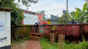 ছাত্রদলের সংঘর্ষে বন্ধ বিশ্ববিদ্যালয়ের ‘পকেট গেট’, দেয়াল টপকে যাতায়াত করছে শিক্ষার্থীরা