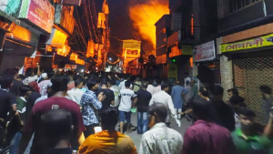 নেত্রকোনায় বড়বাজারে ভয়াবহ অগ্নিকাণ্ড, নিয়ন্ত্রণে ফায়ার সার্ভিসের ৭ ইউনিট