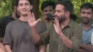 যন্তর মন্তর ‘সিজন-টু’ শুরুর হুঁশিয়ারি ককরোচ জনতা পার্টির অভিজিৎ দীপকের